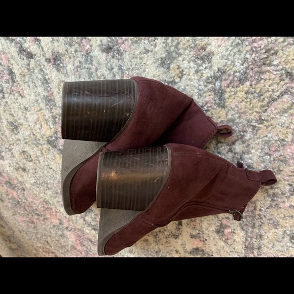 Old Navy Maroon Block Heel Bootie - Picture 2 of 4